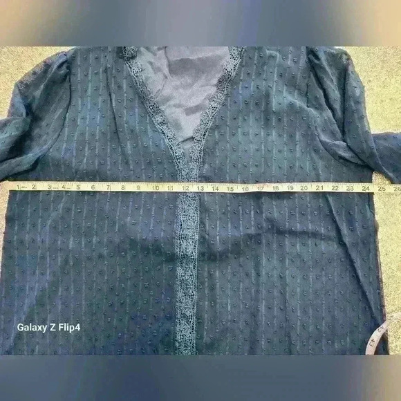 Womens long sleeve lace blouse - Picture 3 of 5